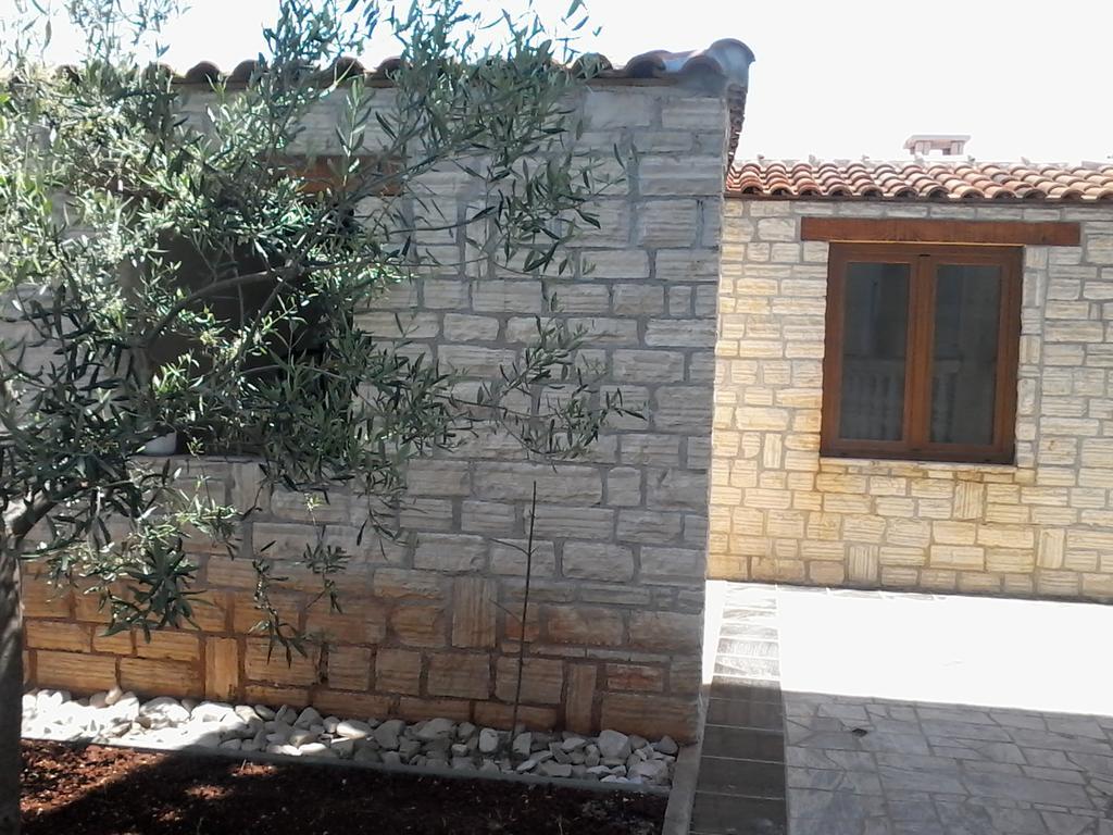 House Ariamare